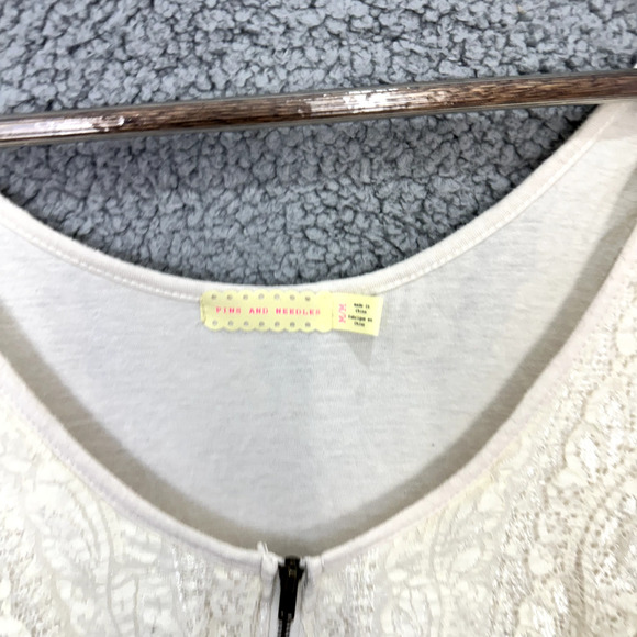 Pin and needles Tank Top Womens Medium Ivory Lace Zipper Ruffle Boho Cottagecore - Picture 2 of 6